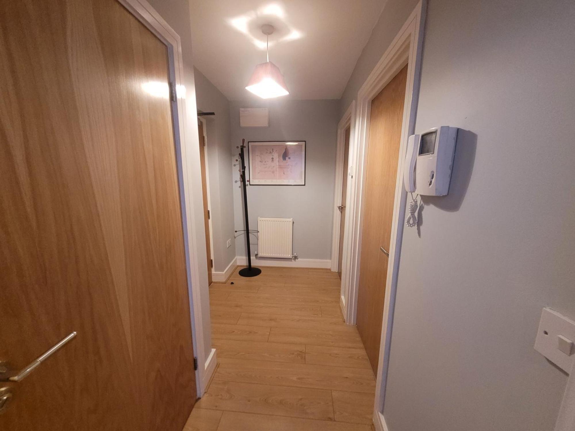 Lesley Court- A Lovely Spacious 2 Bedroom Apartment By Catchpole Stays Челмсфорд Экстерьер фото