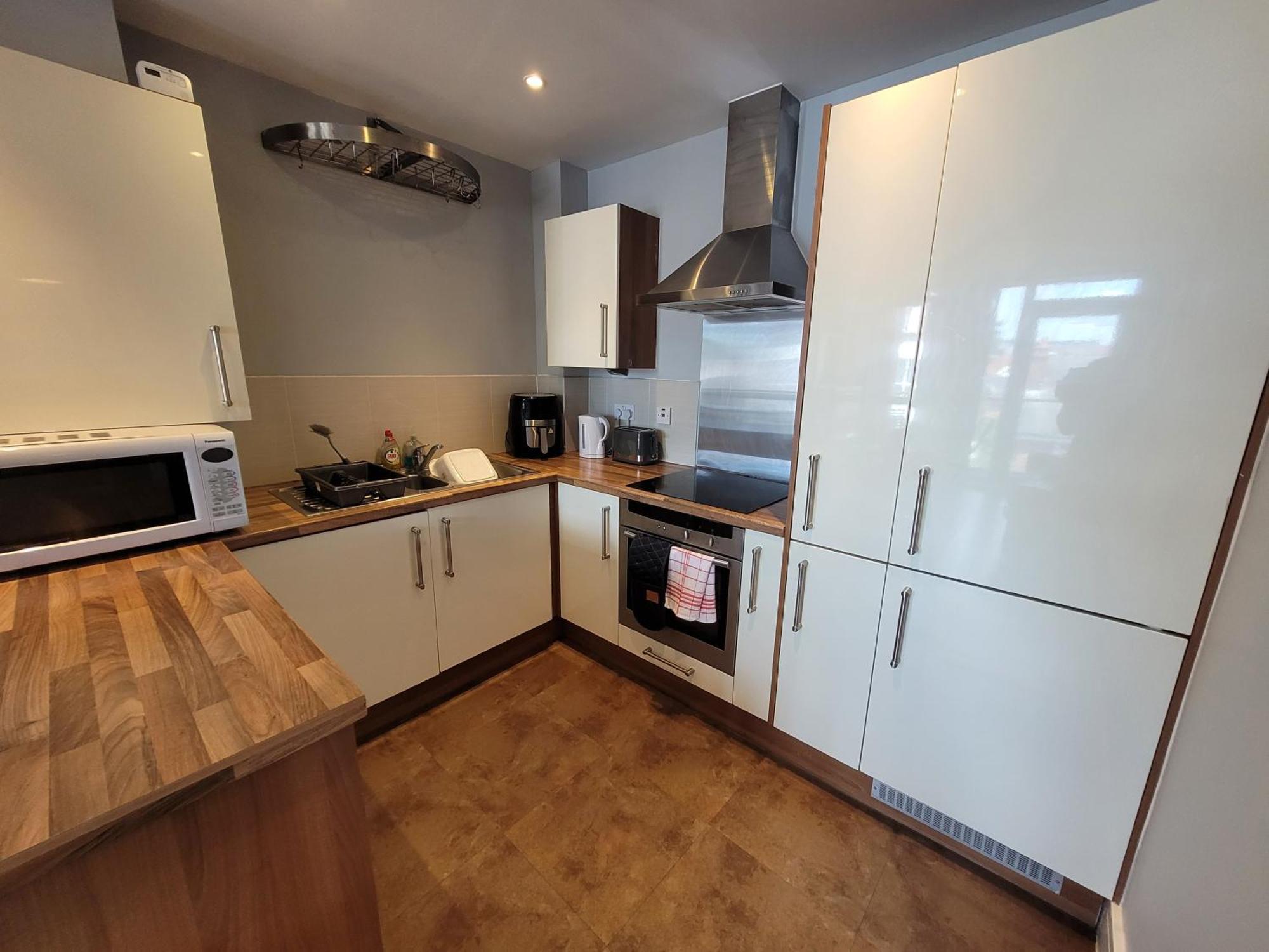 Lesley Court- A Lovely Spacious 2 Bedroom Apartment By Catchpole Stays Челмсфорд Экстерьер фото